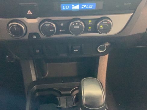 Certified 2023 Toyota Tacoma SR AWD/4WD image 15