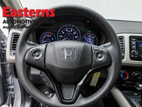 Used 2022 Honda HR-V LX image 10