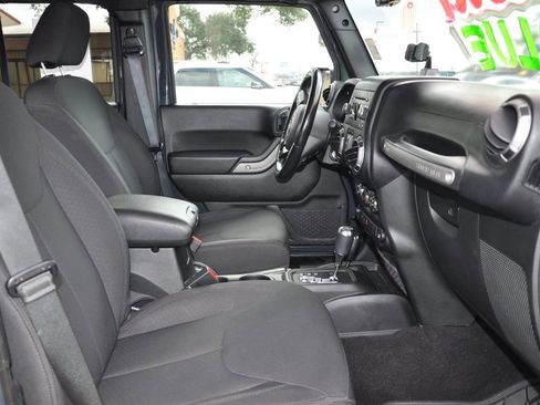 Used 2018 Jeep Wrangler Unlimited Sport S image 16