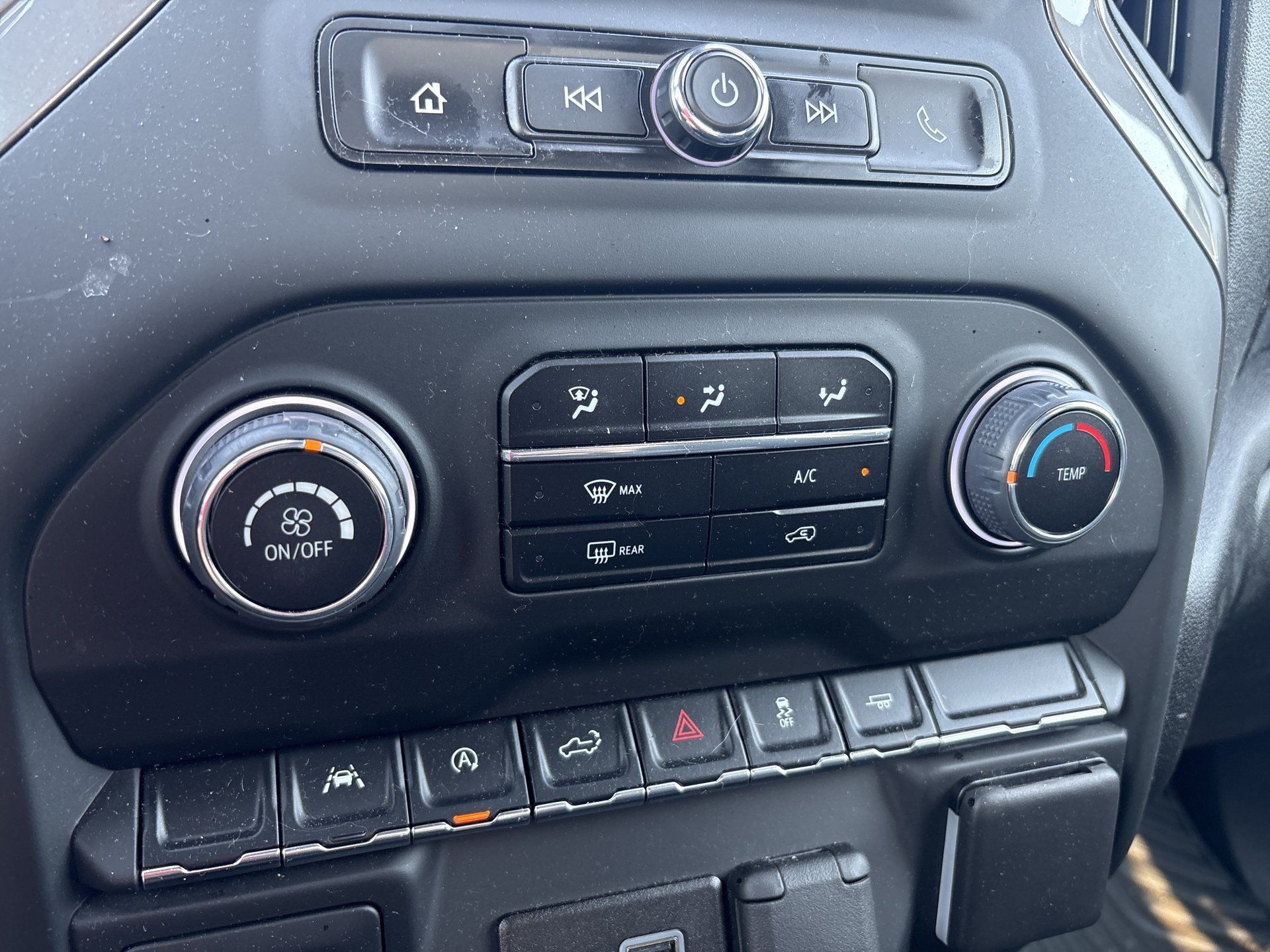 Used 2024 Chevrolet Silverado 1500 Custom RWD image 6