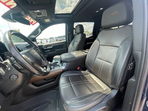 Used 2022 Chevrolet Silverado 1500 High Country w/ High Country Premium Package AWD/4WD image 21