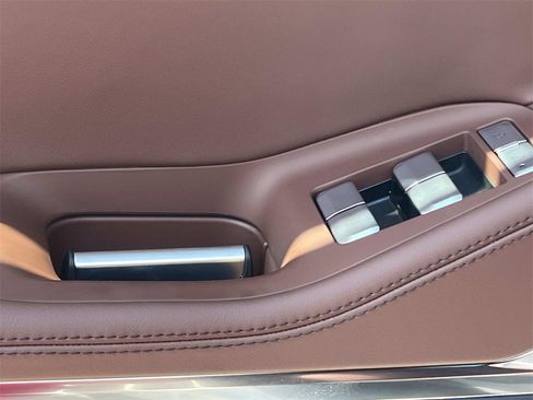 New 2025 Lincoln Navigator Reserve image 12