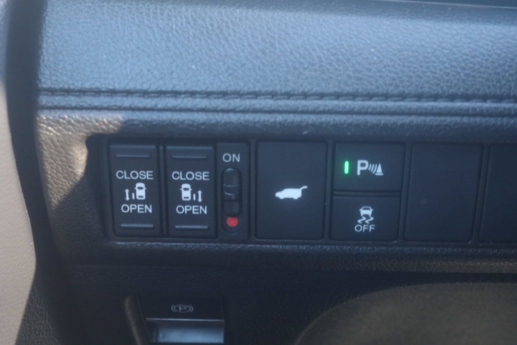 Used 2026 Honda Odyssey Touring image 11
