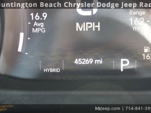 Used 2021 Jeep Wrangler Unlimited Sahara w/ Cold Weather Group image 19