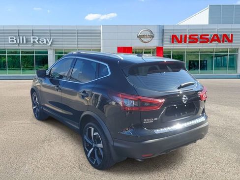 Certified 2022 Nissan Rogue Sport SL image 3
