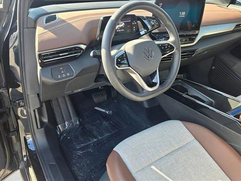 Used 2023 Volkswagen ID.4 Pro image 10