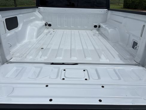 Used 2025 Jeep Gladiator Sport AWD/4WD image 33
