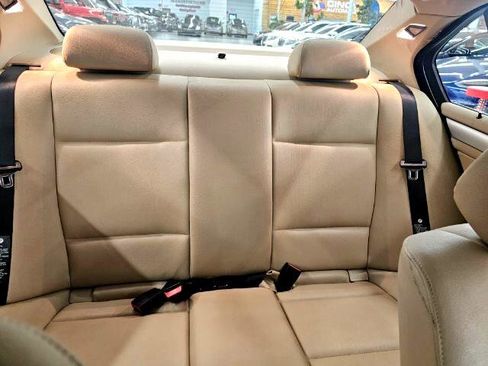 Used 2002 BMW 325i 325i 4dr Sdn RWD image 32