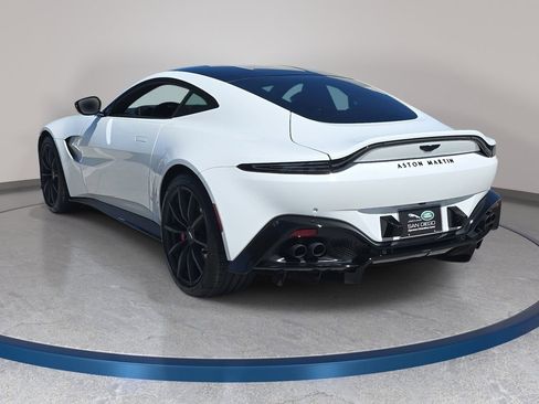 Used 2023 Aston Martin V8 Vantage Coupe image 8