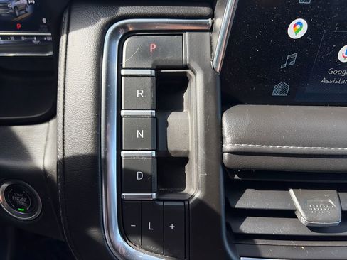 Certified 2022 Chevrolet Suburban Z71 AWD/4WD image 23