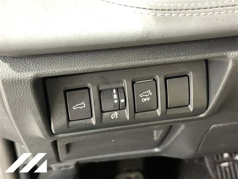 Certified 2023 Subaru Outback Limited image 10