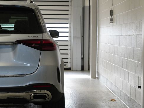 New 2026 Mercedes-Benz GLE 450 GLE 450 image 13