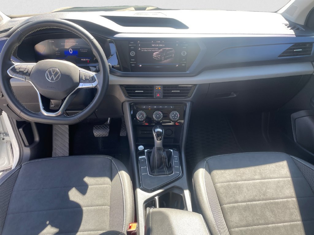 Certified 2023 Volkswagen Taos SE FWD image 10