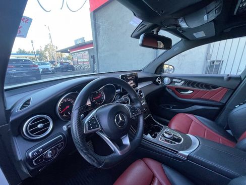 Used 2018 Mercedes-Benz GLC 300 4MATIC Coupe image 11