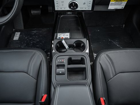 New 2025 Ford Mustang Mach-E Premium image 27