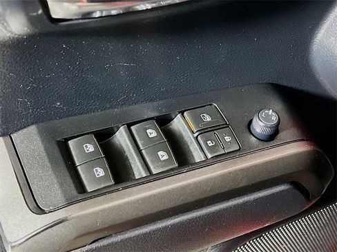 Certified 2019 Toyota Tacoma TRD Sport image 17