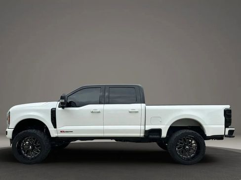 Used 2023 Ford F250 Lariat w/ Lariat Ultimate Package AWD/4WD image 8