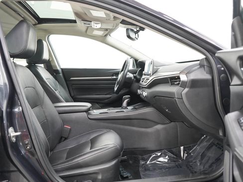 Used 2019 Nissan Altima 2.5 Platinum AWD/4WD image 12