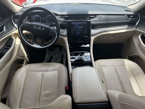 Used 2022 Jeep Grand Cherokee L Limited AWD/4WD image 10