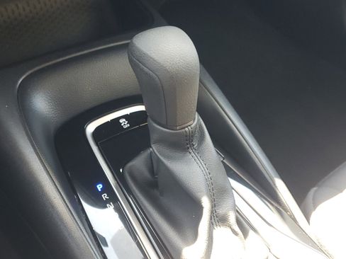 Used 2023 Toyota Corolla LE image 29