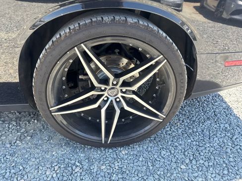 Used 2015 Dodge Challenger R/T Plus RWD image 11