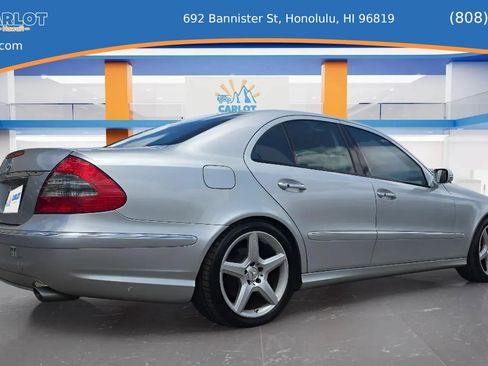 Used 2009 Mercedes-Benz E 350 Sedan image 2