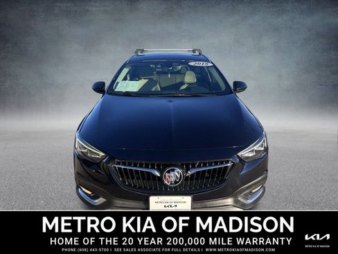 Used 2018 Buick Regal Preferred w/ Sights and Sounds Package image 3
