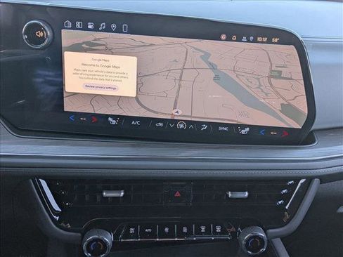 New 2026 Chevrolet Suburban LT image 14