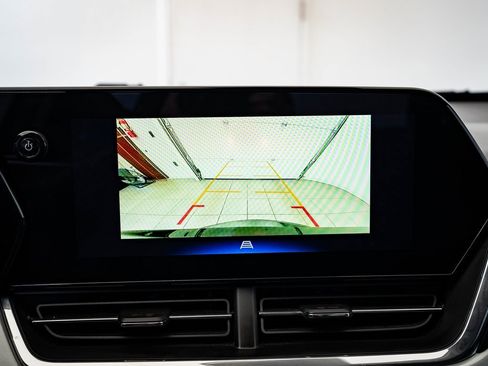 Used 2024 Chevrolet Trax LT w/ Driver Confidence Package image 28