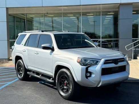 Used 2024 Toyota 4Runner SR5 RWD image 2
