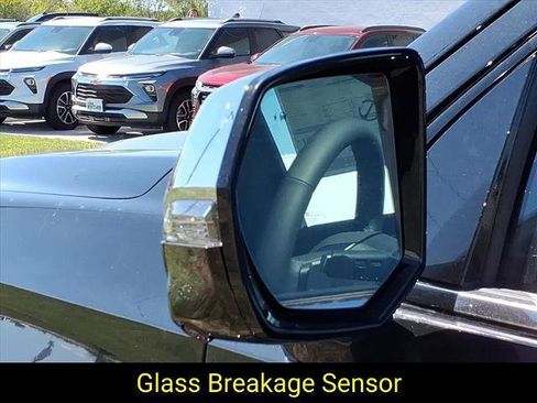 New 2026 Chevrolet Suburban Premier image 37