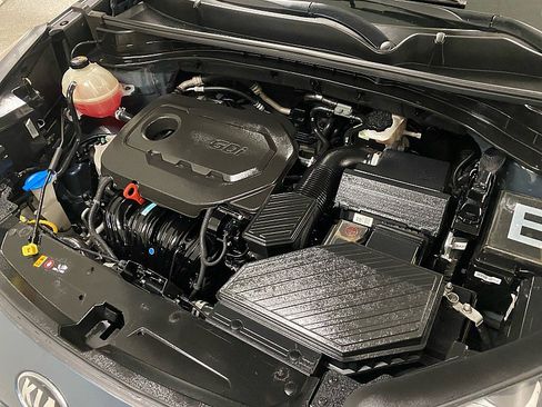 Used 2022 Kia Sportage EX image 16