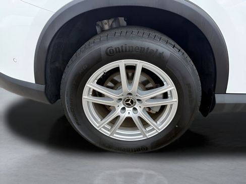 Used 2023 Mercedes-Benz GLC 300 4MATIC w/ Exclusive Trim Package image 38