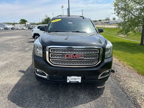 Used 2019 GMC Yukon XL SLT w/ Open Road Package AWD/4WD image 2