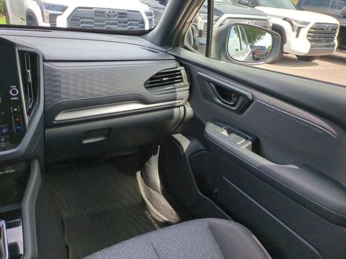 Used 2025 Subaru Forester Premium w/ Convenience Package #1 AWD/4WD image 16