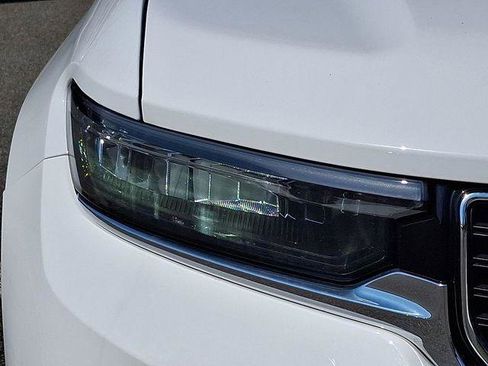 Certified 2023 Jeep Grand Cherokee 4WD 4xe w/ Luxury Tech Group II image 9