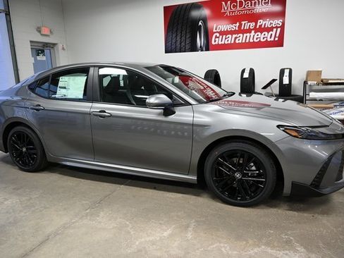 New 2026 Toyota Camry SE image 4