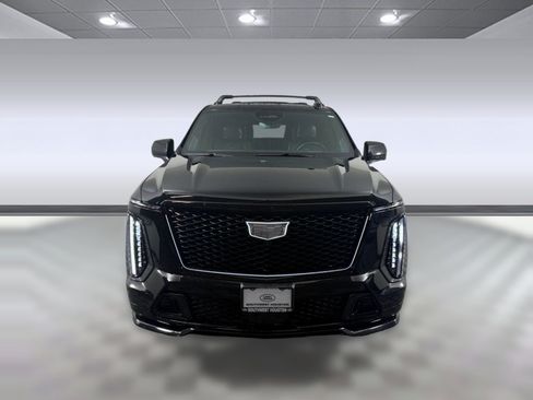 Used 2025 Cadillac Escalade ESV V AWD/4WD image 6