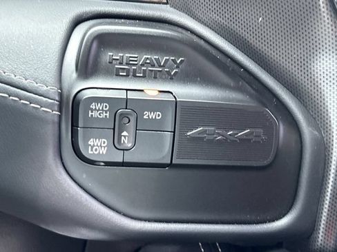 Used 2024 RAM 2500 Limited AWD/4WD image 34
