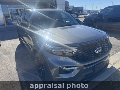 Used 2022 Ford Explorer ST w/ Equipment Group 401A image 9