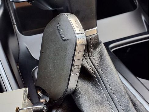 Used 2024 Kia Sorento S image 14