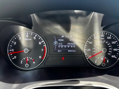Used 2018 Kia Optima LX FWD image 9