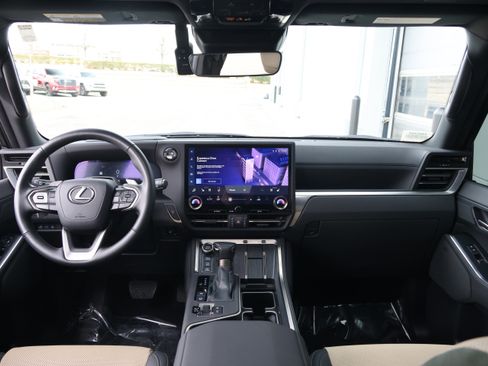 Certified 2024 Lexus GX 550 image 18