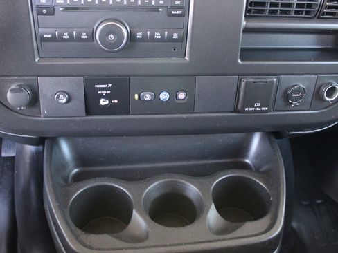 Used 2020 Chevrolet Express 3500 LS image 25