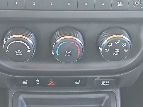 Used 2012 Jeep Patriot Latitude w/ Sun/Sound Group image 17