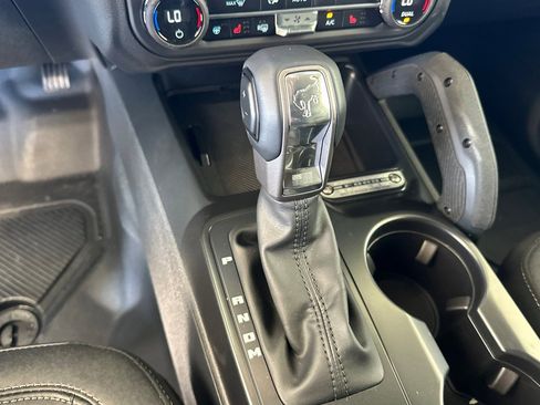 New 2025 Ford Bronco Badlands w/ Sasquatch Package image 25