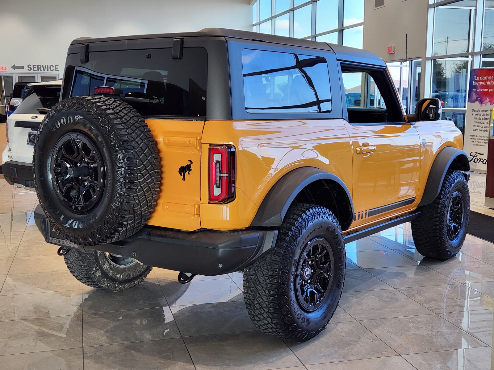 Certified 2021 Ford Bronco First Edition AWD/4WD image 5