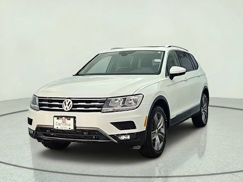 Used 2020 Volkswagen Tiguan SEL w/ 3rd Row Seat Package AWD/4WD image 2