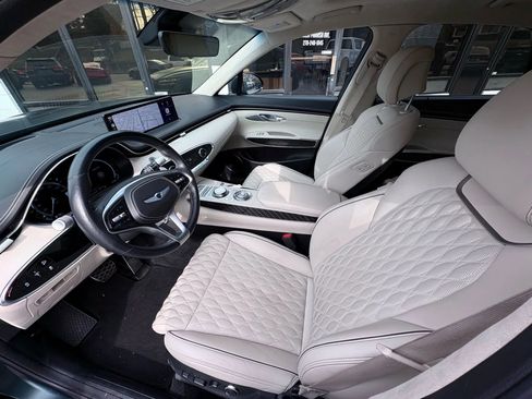Used 2022 Genesis GV70 3.5T Sport w/ Sport Prestige Package image 10