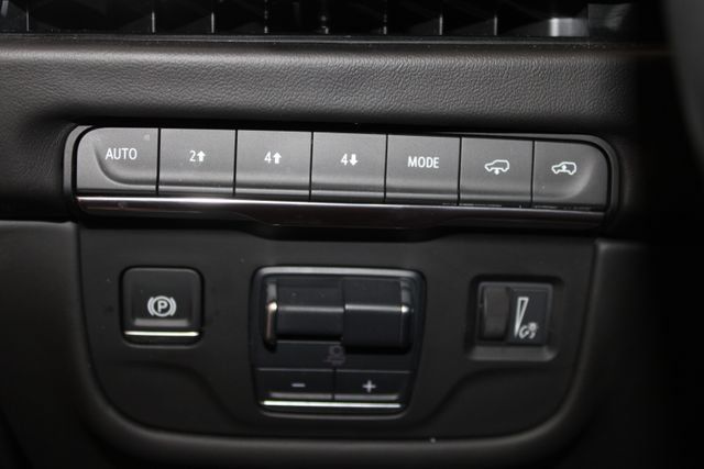 Used 2025 Cadillac Escalade Sport Platinum w/ LPO, Floor Liner Package AWD/4WD image 25